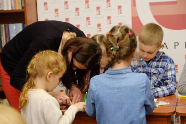 “Дитячі суботи” у Книгарні “Є”