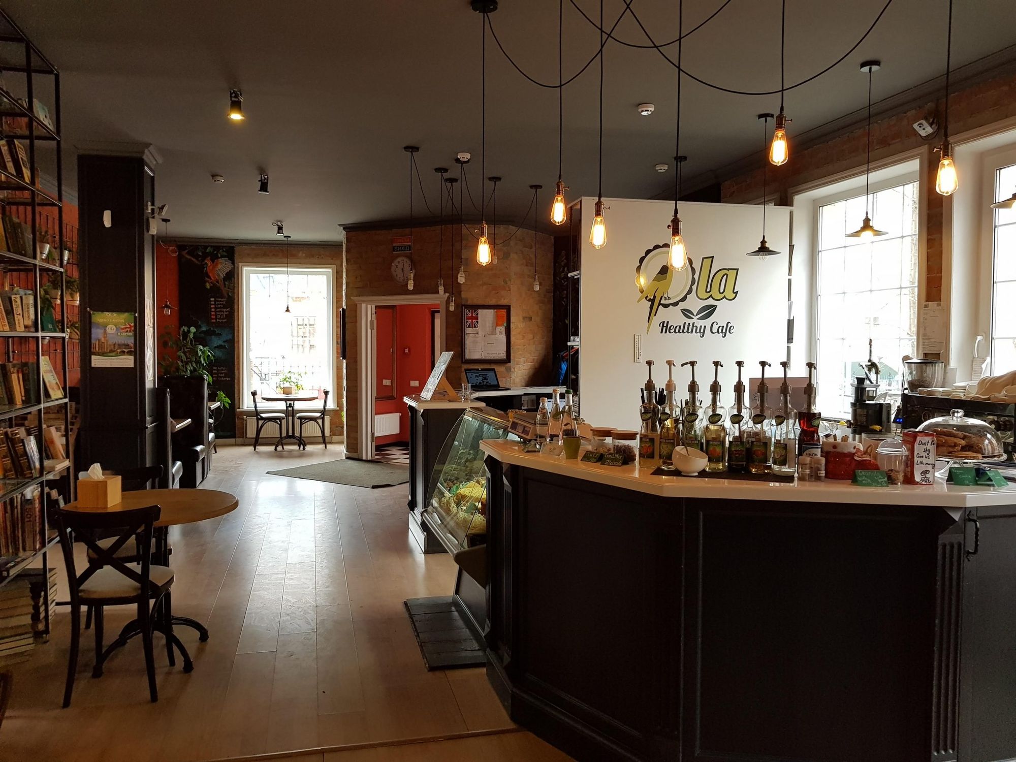 Ola Healthy Cafe
